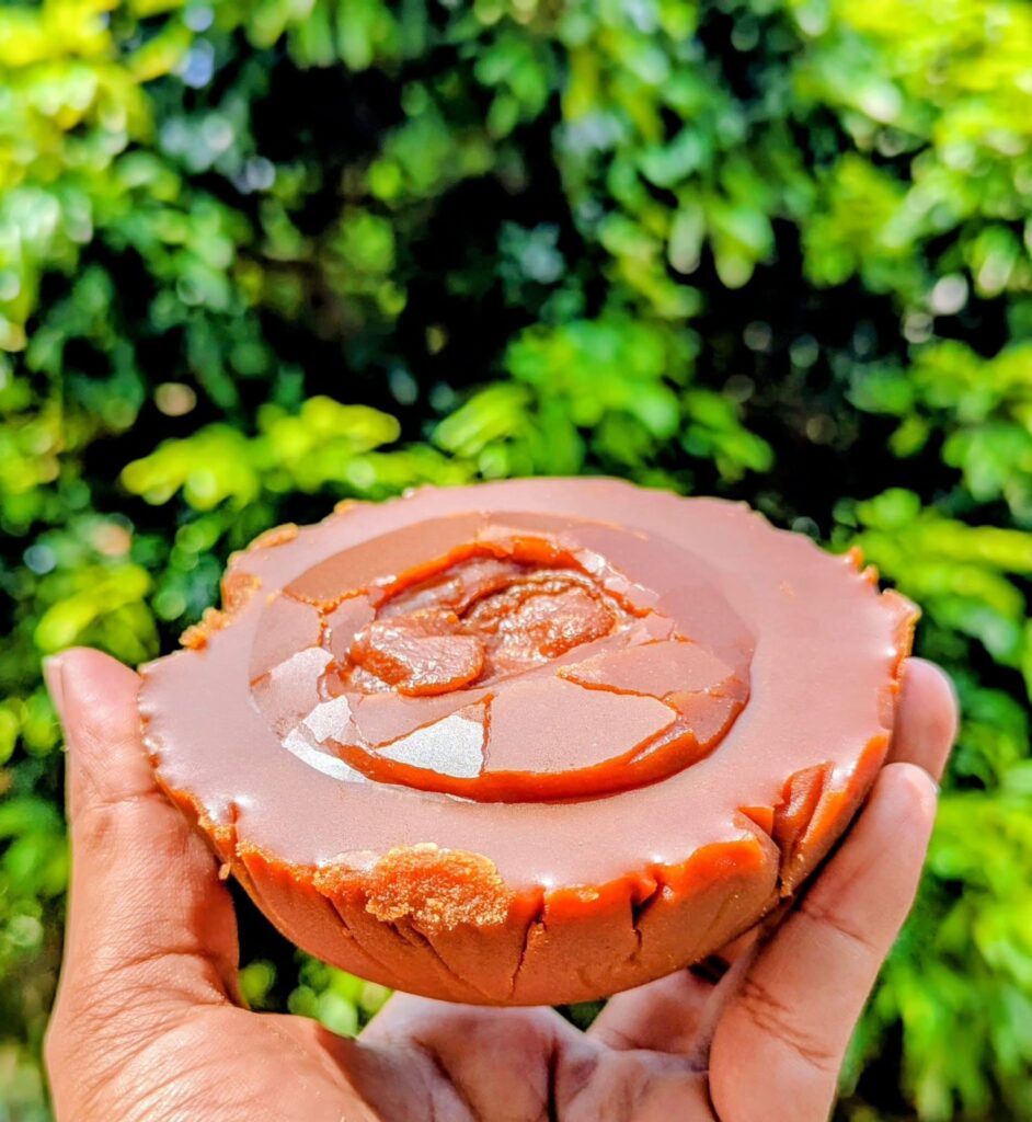 গোল পাটালী গুড় । ১ কেজি